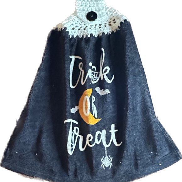 Kitchen Towel With Crochet Top - Picture 1 of 1